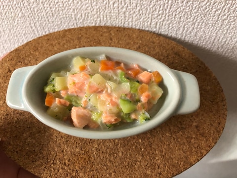 離乳食後期⭐野菜と鮭のクリームシチュー⭐